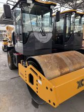 XCMG Factory 6 Ton Vibratory Small Roller XS600J Single Drum Road Roller Price